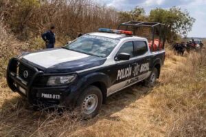 Roban patrulla en El Arenal y la usan para montar retén falso y asaltar automovilistas