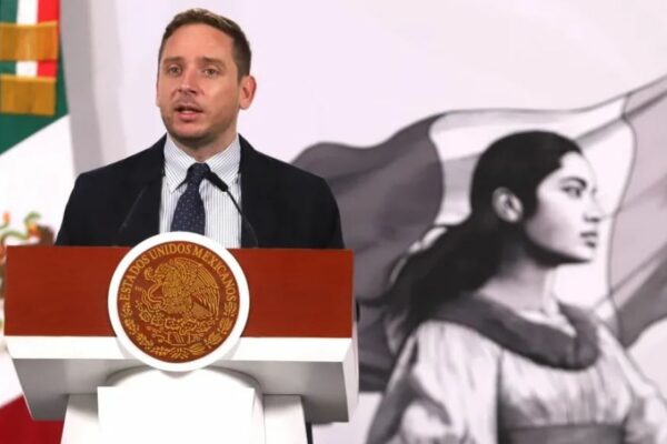 Eduardo Clark anuncia reducción en brote de sarampión; “hemos aplicado 18.3 millones de vacunas”