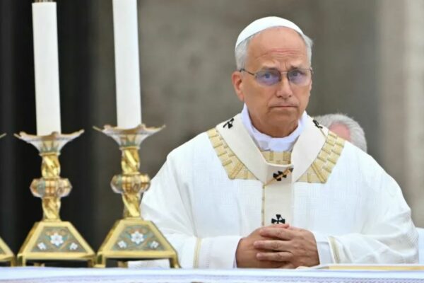 “Dios no bendice ningún conflicto”: el Papa León XIV condena la guerra y rechaza a quienes lanzan bombas