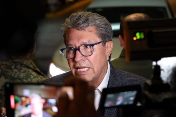 Monreal declara “misión cumplida” tras aprobación del Plan B electoral en San Lázaro