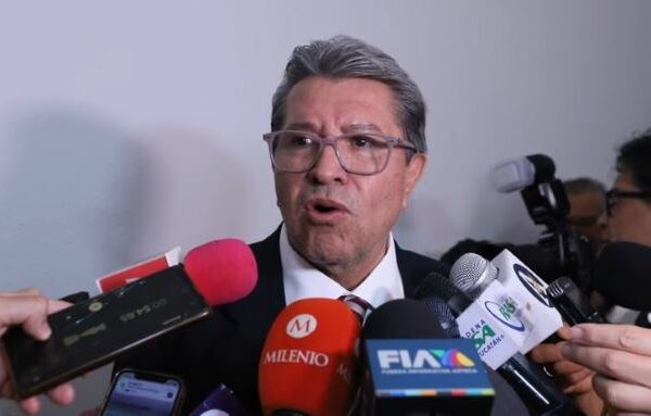 Diputados plantean que titulares de Pemex y Semarnat comparezcan por derrame de hidrocarburo