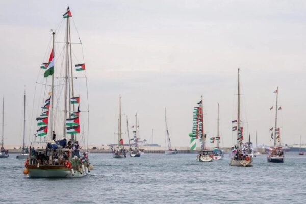 Zarpan desde Barcelona barcos de la Global Sumud Flotilla rumbo a Gaza