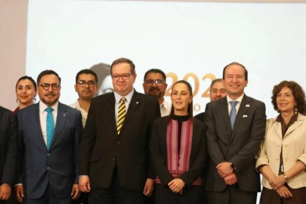 Claudia Sheinbaum presento a grupo de científicos para analizar factibilidad de explotar gas no convencional en México