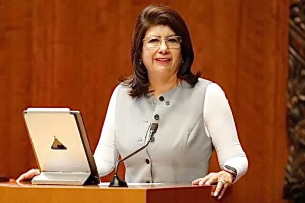 Exigen desafuero contra senadora por sacrificio masivo de perros