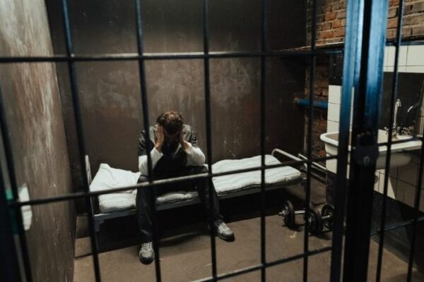 El Salvador permitirá cadena perpetua a menores desde abril