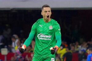 Óscar Whalley tiene minutos de juego ante inminente baja de ‘Tala’ Rangel